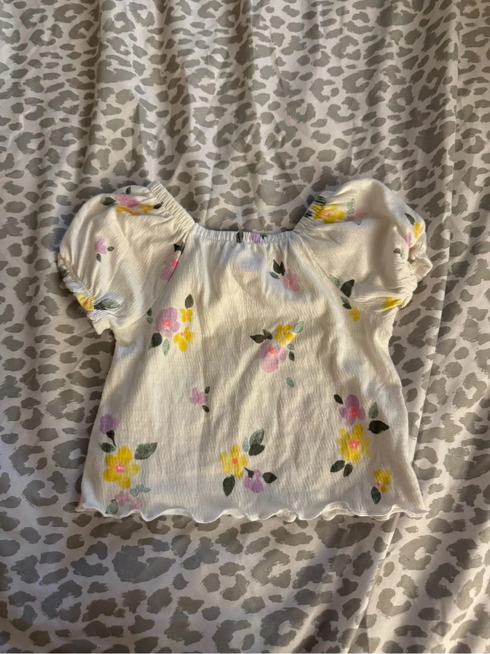 Cat and Jack Girls Floral Puff Sleeve Top and Lavender Shorts Set